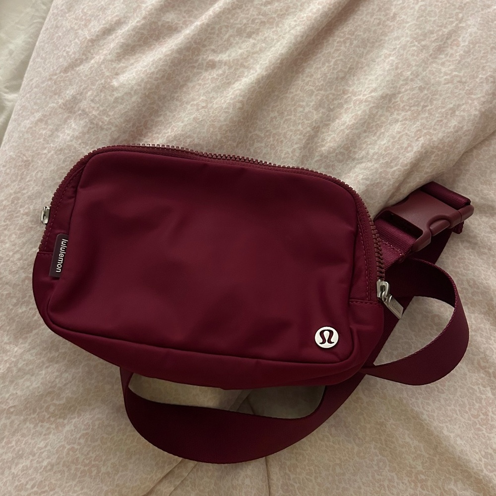 Lululemon 2L Belt Bag